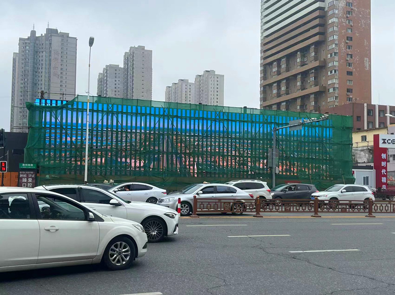 戶外（wài）P4條柵屏安裝