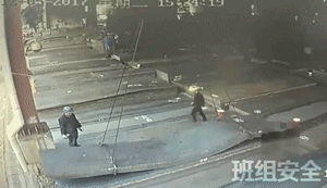1589168348733326.gif 3 - 副本(běn).gif