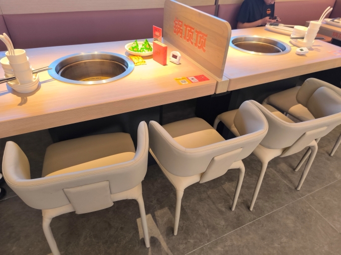 來自黑（hēi）土（tǔ）地的鐵（tiě）鍋燉大（dà）鵝（é）——鍋頂頂