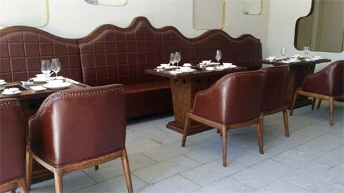 北京鮑魚館餐桌椅實拍(pāi)圖