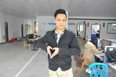 十大黄色软件官方版餐飲家具廠家員工（阿邱）