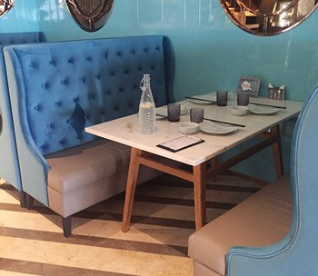 餐廳（tīng）方形（xíng）餐桌