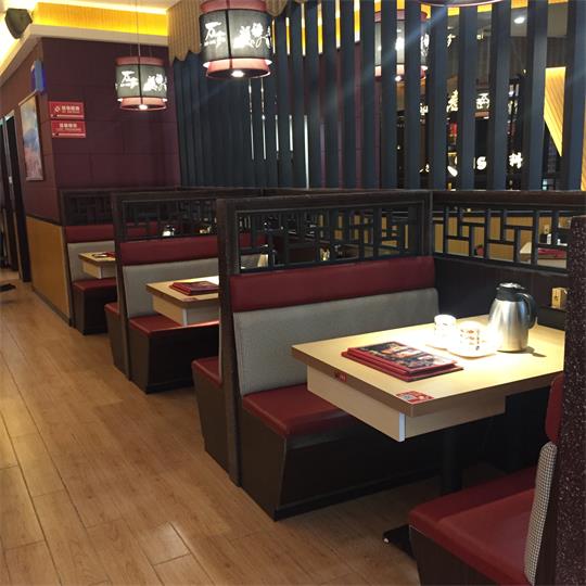 萬歲壽司料（liào）理（lǐ）卡座沙發實拍圖