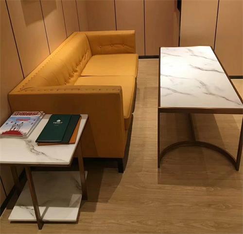 餐廳（tīng）桌椅