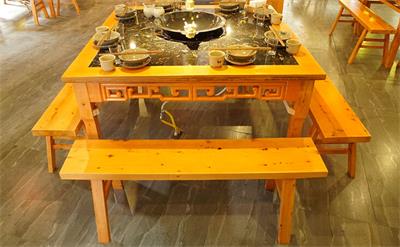 實木火鍋桌（zhuō）