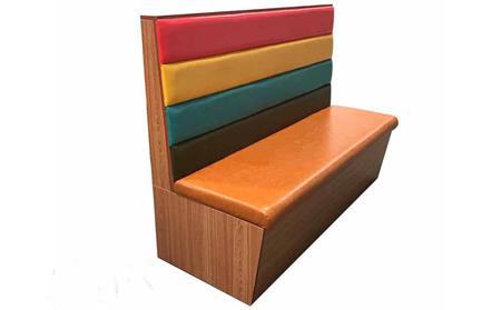 卡（kǎ）座沙發