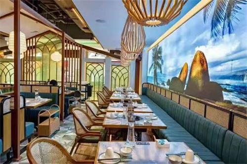 四季椰林椰（yē）子雞餐廳（tīng）