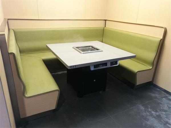 海底（dǐ）撈無煙（yān）火鍋桌（zhuō）