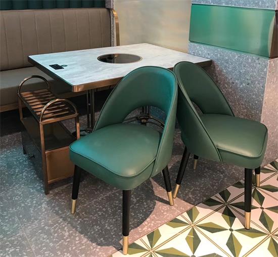 海南（nán）椰子雞火（huǒ）鍋--四季椰林餐廳（tīng）桌椅