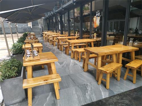 木屋燒烤餐廳（tīng）桌椅