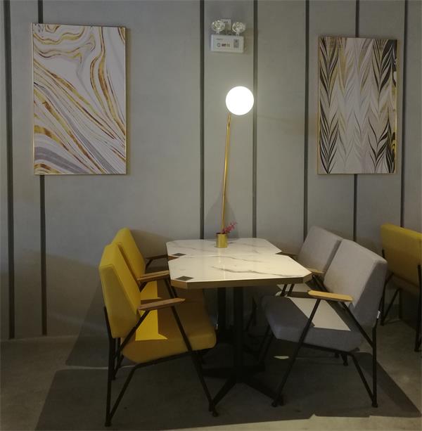 深圳莫裏莫莉餐廳桌椅