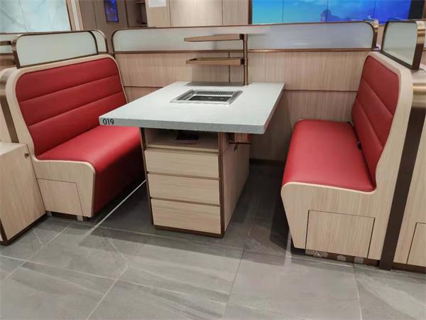 海底（dǐ）撈火鍋桌椅