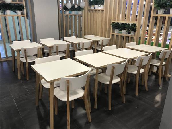 NicksPizza尼克披薩店桌（zhuō）椅