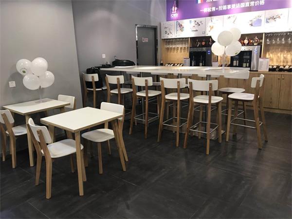 NicksPizza尼克披薩（sà）店餐桌椅