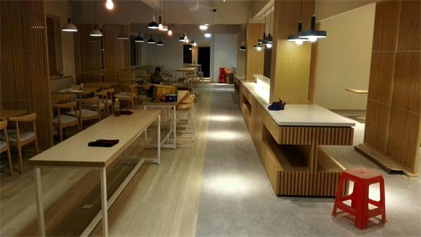 素（sù）芳茶事（shì）餐（cān）廳桌椅（yǐ）