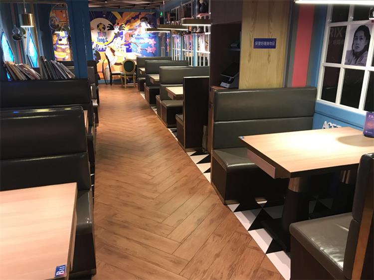 塘潮時尚融合菜係餐廳桌椅展示