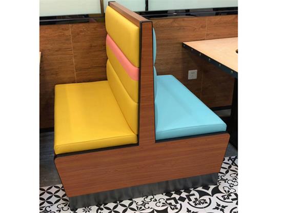 實（shí）木框架雙麵坐人軟包卡座（zuò）