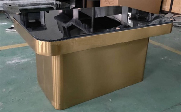 KTV夜場包廂茶幾_不鏽（xiù）鋼鍍（dù）鈦玫瑰金酒吧桌