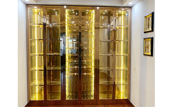 輕奢鈦金恒（héng）溫不鏽鋼酒櫃定製_不鏽鋼酒櫃酒架定製