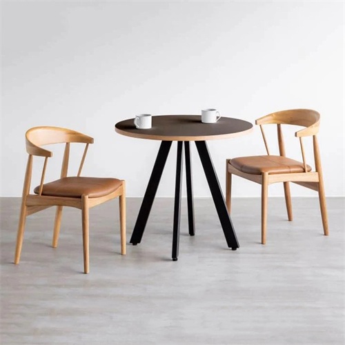 咖啡館（guǎn）簡約休閑兩人（rén）位實（shí）木餐桌椅
