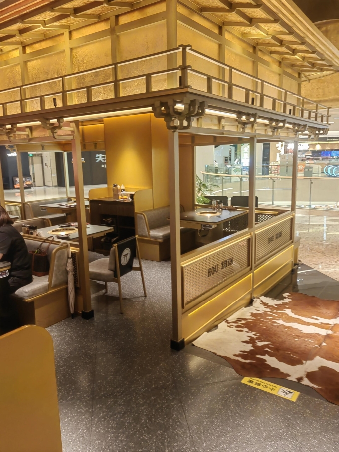 日式自（zì）助烤肉店下排煙電烤烤肉桌