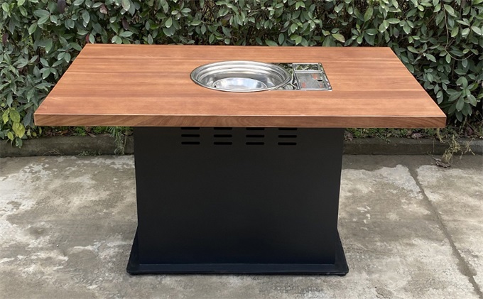 火鍋（guō）餐廳新款鐵藝桌腳實木台麵火鍋桌