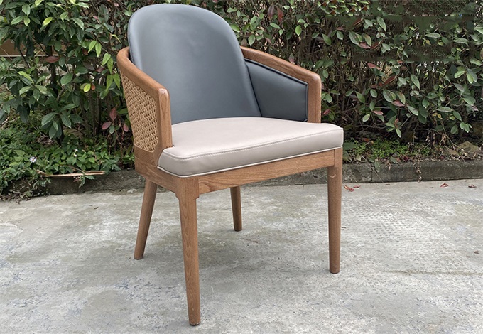 現代簡約（yuē）茶（chá）餐（cān）廳包廂北歐實木灰色皮椅子