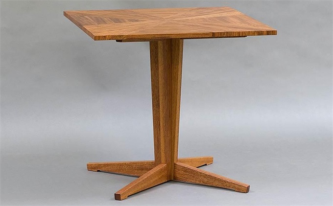 法式西餐廳（tīng）高端實木餐桌