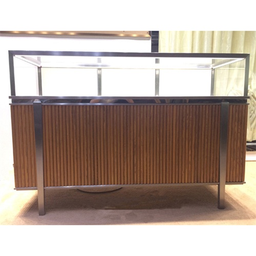 時尚不（bú）鏽（xiù）鋼玻璃展櫃_不鏽鋼高端（duān）珠（zhū）寶櫃