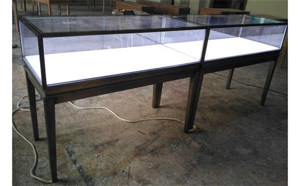 不鏽鋼珠（zhū）寶展櫃_現（xiàn）代歐式（shì）高端珠寶櫃台