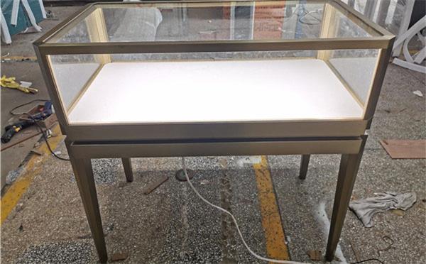 不鏽（xiù）鋼（gāng）玉石展示櫃_翡翠玉石珠寶（bǎo）玻璃櫃台