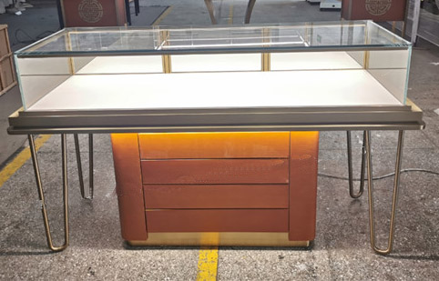 翡翠珠寶店展示櫃_不鏽鋼玻璃首飾（shì）展示櫃