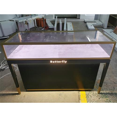 海瑞（ruì）溫斯頓不鏽鋼玻（bō）璃珠寶展（zhǎn）示櫃