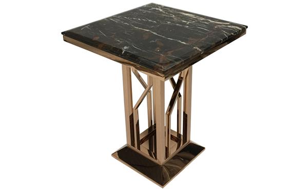 酒（jiǔ）吧（ba）台