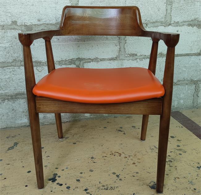 火鍋（guō）店椅子