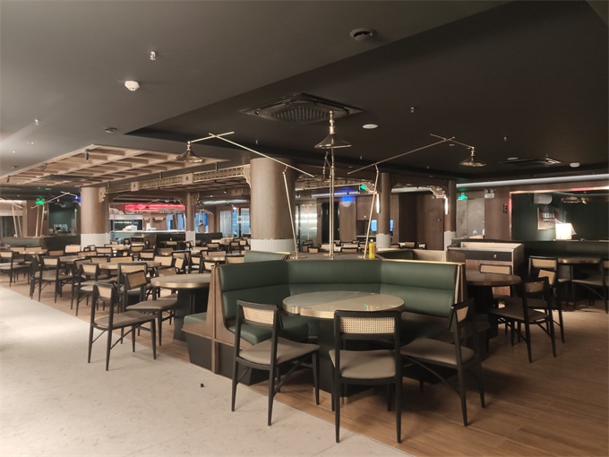 行運龍鳳茶樓茶（chá）餐廳大理石餐桌（zhuō）實木靠背椅