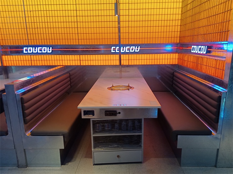 湊湊火（huǒ）鍋·YCC!廣州天宜店雙麵不鏽鋼皮藝（yì）卡座