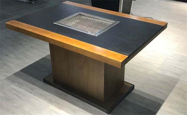 烤肉（ròu）店桌子