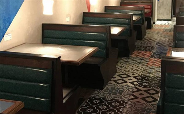 快餐桌（zhuō）椅（yǐ）