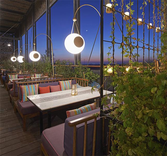 酒吧（ba）桌椅