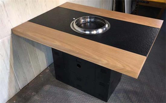 燒（shāo）肉火鍋一體的桌子