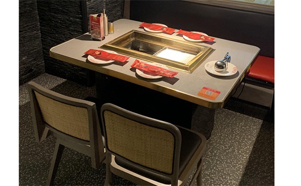 不鏽鋼封邊大理石烤肉湯鍋一體（tǐ）桌（zhuō）