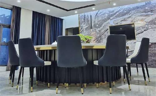 酒（jiǔ）店包房（fáng）電動火（huǒ）鍋桌