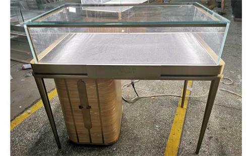 不（bú）鏽鋼珠寶櫃