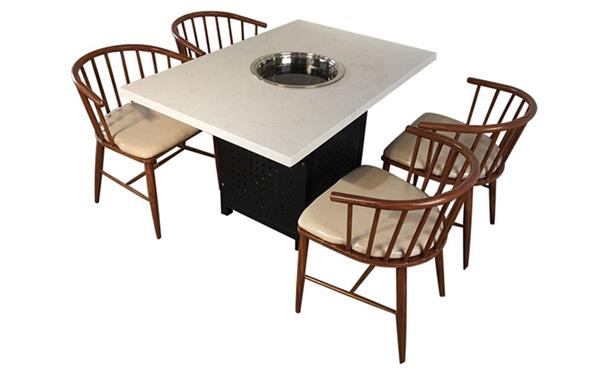 火鍋桌（zhuō）