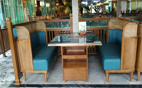 大（dà）理石火鍋桌