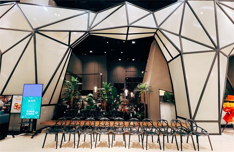 湊湊火鍋廣（guǎng）州琶洲（zhōu）保利廣場店等候區