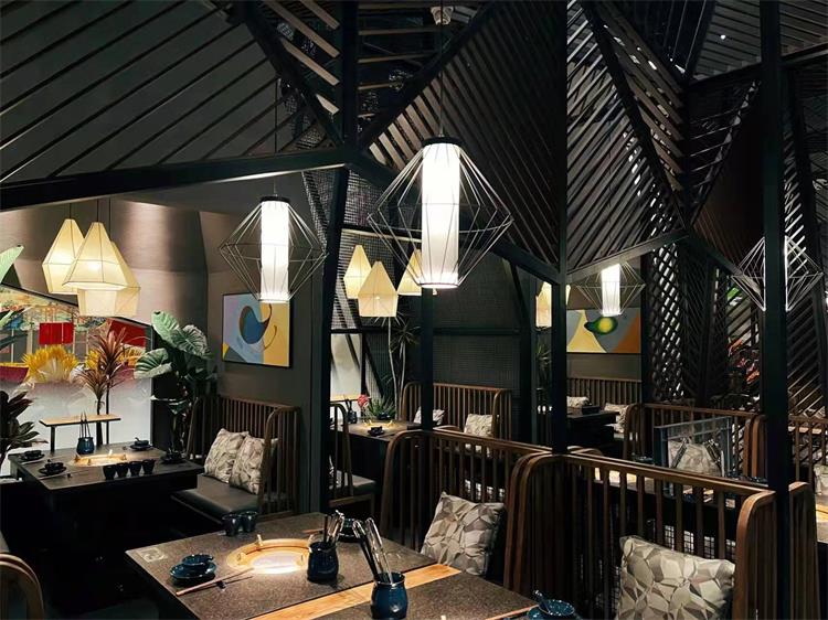 湊湊廣州（zhōu）琶（pá）洲保利廣場店火鍋桌（zhuō）椅