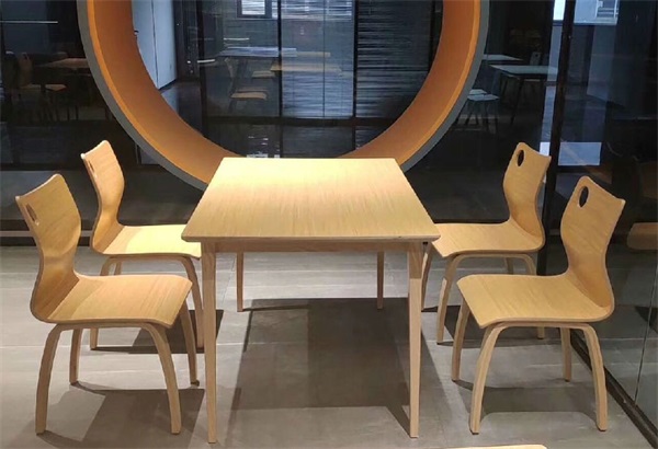 2022新款（kuǎn）工（gōng）廠食堂餐桌