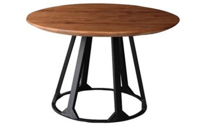 餐廳桌子（zǐ）